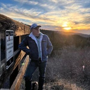 Meet your Posher, Clarence